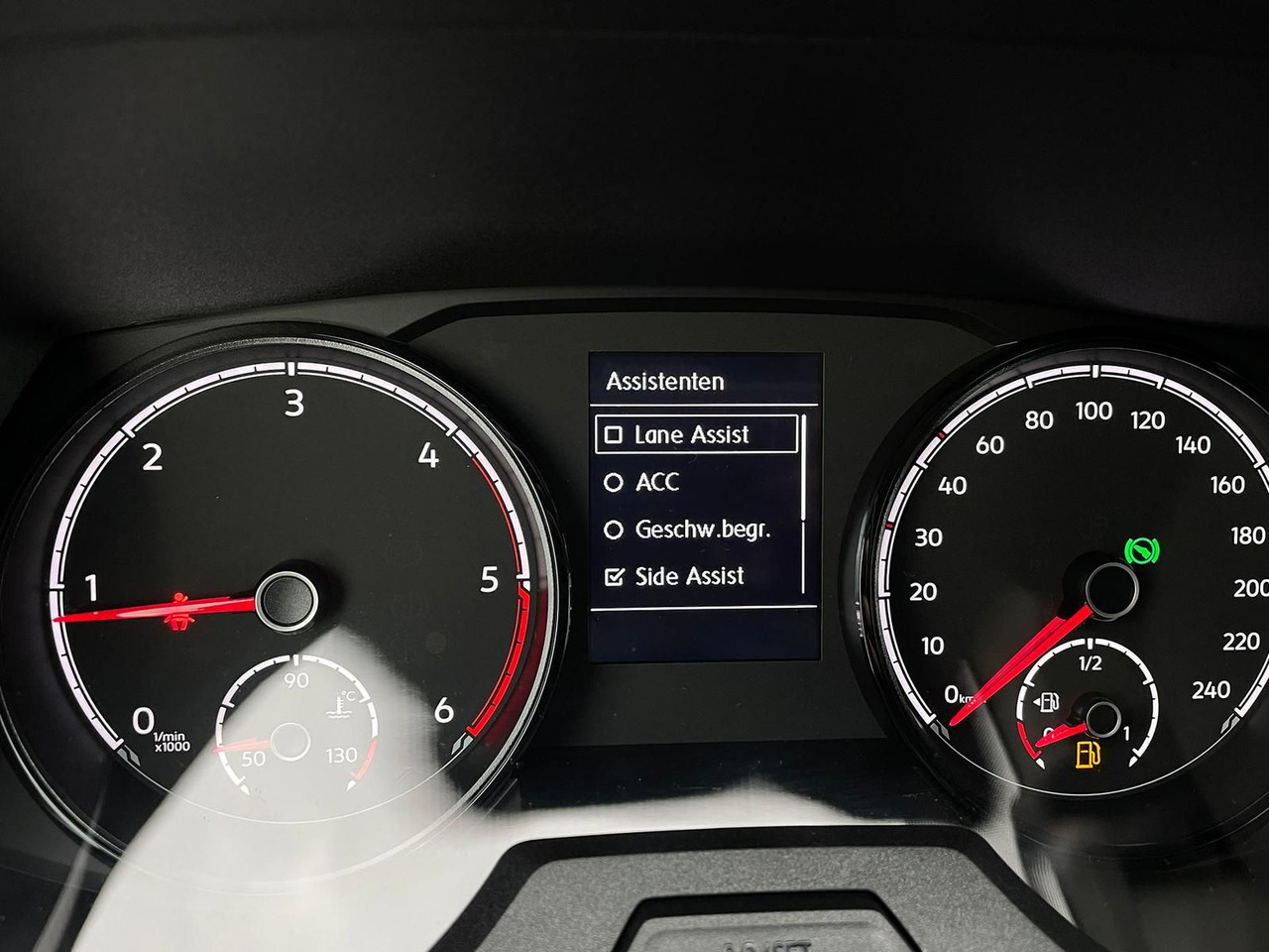 Микробус, Пътнически бус Volkswagen T6.1 Transporter 4MOTION NAVI STANDHZ ACC PDC: снимка 16 Микробус, Пътнически бус Volkswagen T6.1 Transporter 4MOTION NAVI STANDHZ ACC PDC: снимка 16