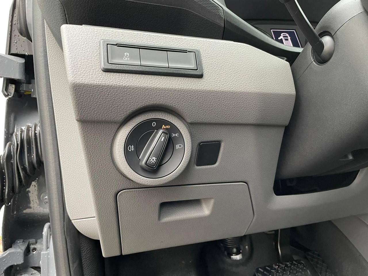 Микробус, Пътнически бус Volkswagen T6.1 Transporter 4MOTION NAVI STANDHZ ACC PDC: снимка 28 Микробус, Пътнически бус Volkswagen T6.1 Transporter 4MOTION NAVI STANDHZ ACC PDC: снимка 28