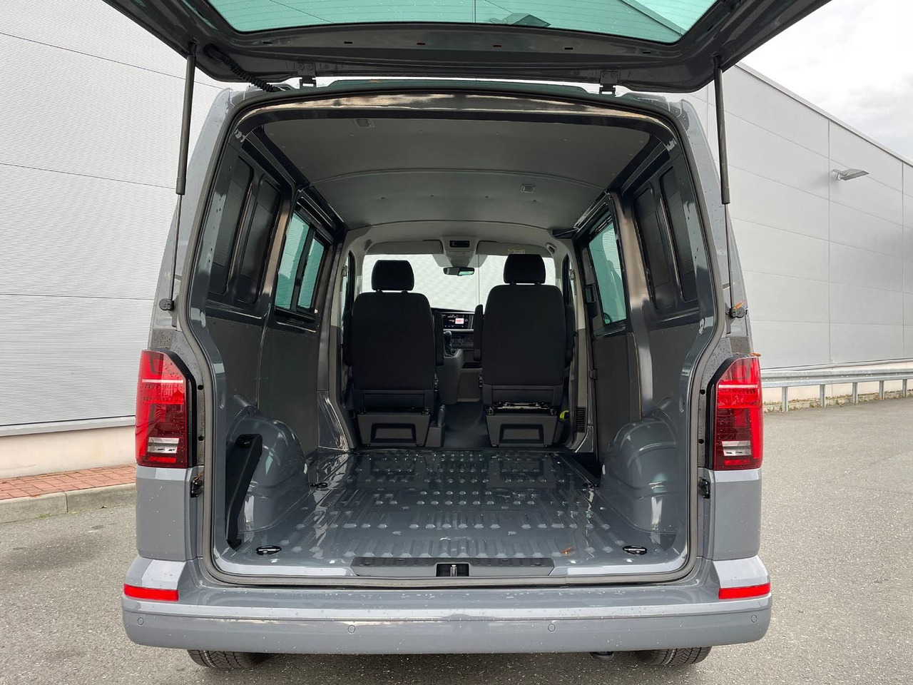 Микробус, Пътнически бус Volkswagen T6.1 Transporter 4MOTION NAVI STANDHZ ACC PDC: снимка 9 Микробус, Пътнически бус Volkswagen T6.1 Transporter 4MOTION NAVI STANDHZ ACC PDC: снимка 9