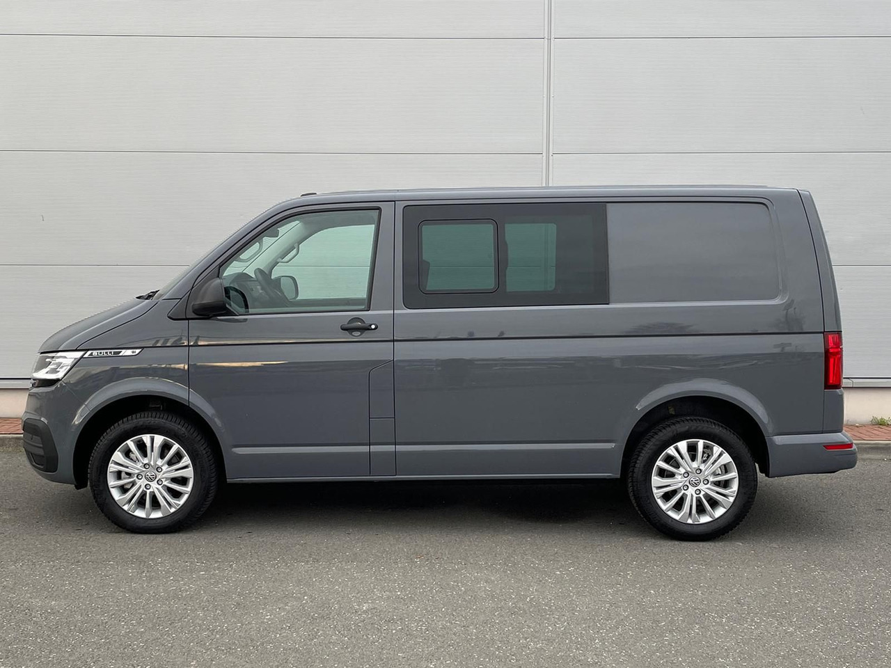 Микробус, Пътнически бус Volkswagen T6.1 Transporter 4MOTION NAVI STANDHZ ACC PDC: снимка 6 Микробус, Пътнически бус Volkswagen T6.1 Transporter 4MOTION NAVI STANDHZ ACC PDC: снимка 6