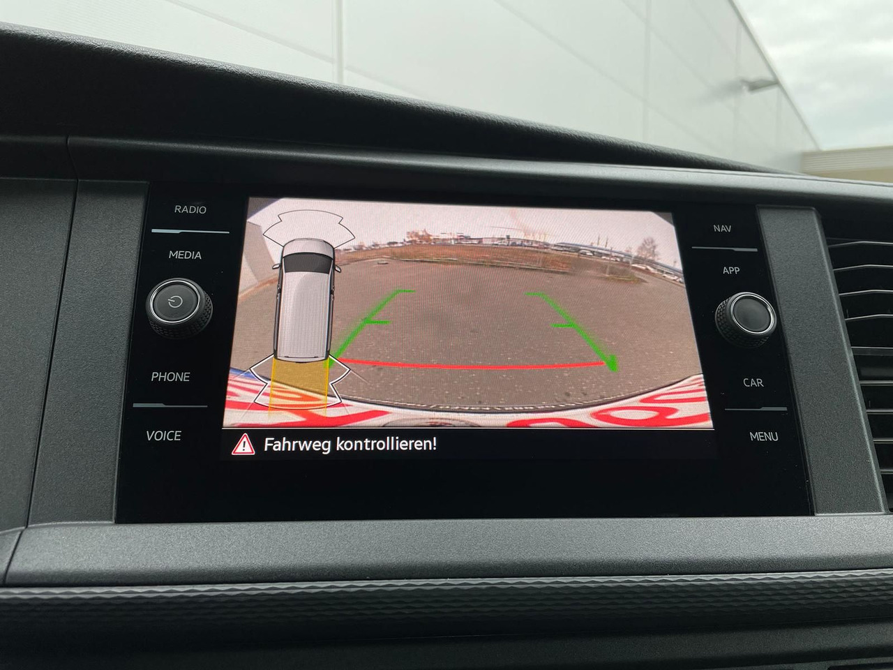 Микробус, Пътнически бус Volkswagen T6.1 Transporter 4MOTION NAVI STANDHZ ACC PDC: снимка 23 Микробус, Пътнически бус Volkswagen T6.1 Transporter 4MOTION NAVI STANDHZ ACC PDC: снимка 23