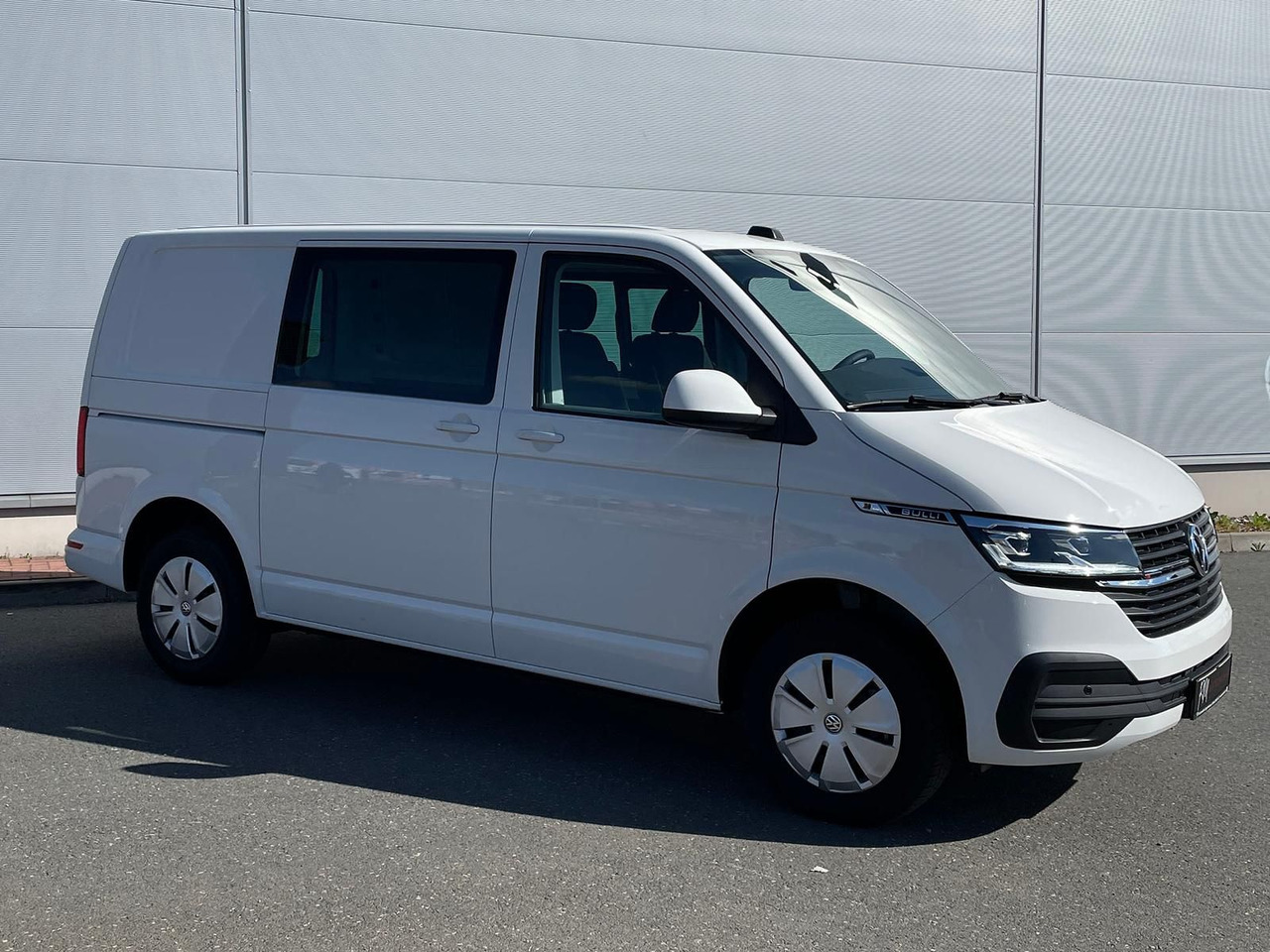Volkswagen T6.1 Transporter Kasten 4M ACC PDC KAMERA STANDH - Пътнически бус: снимка 2 Volkswagen T6.1 Transporter Kasten 4M ACC PDC KAMERA STANDH - Пътнически бус: снимка 2