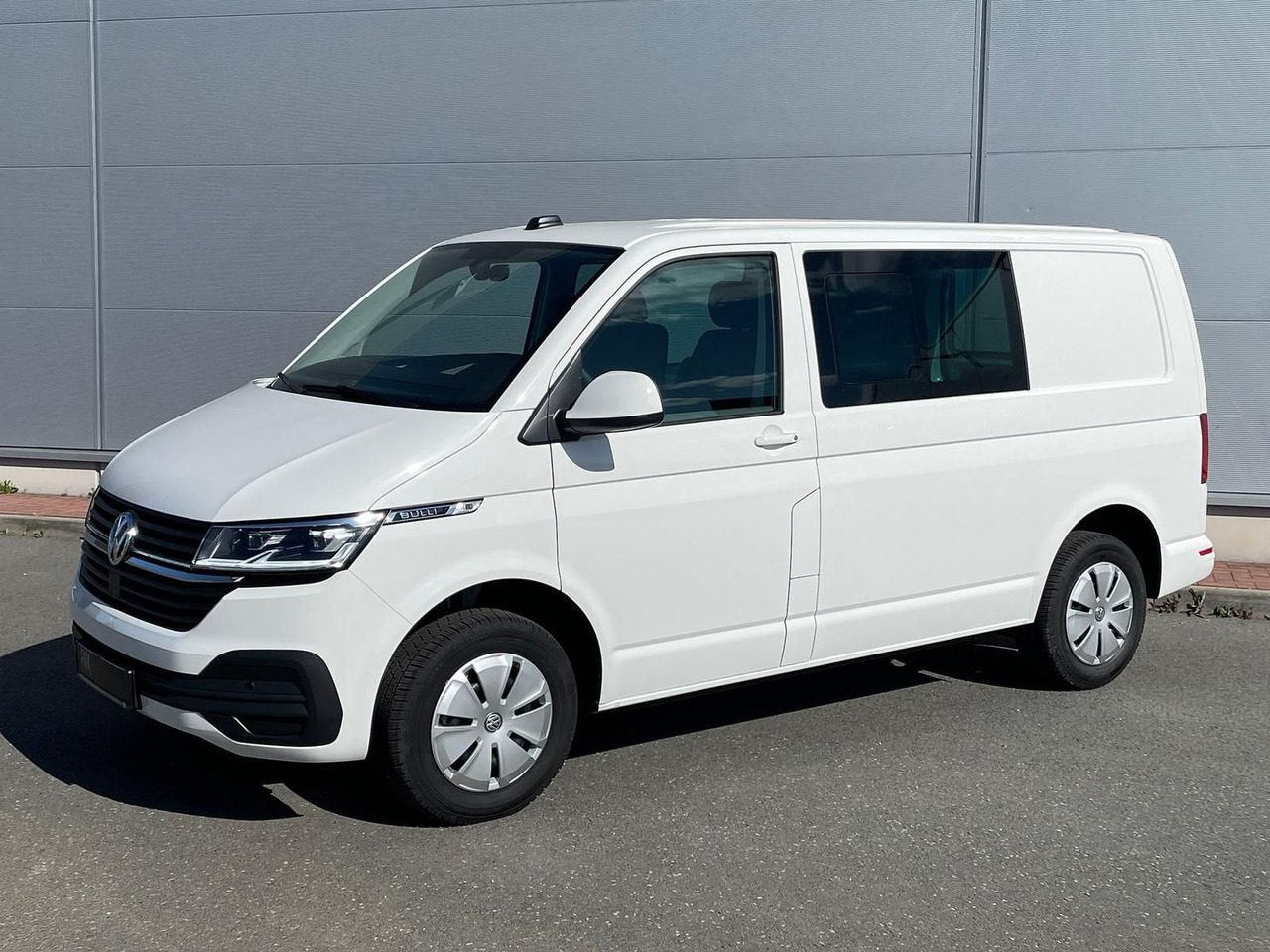 Volkswagen T6.1 Transporter Kasten 4M ACC PDC KAMERA STANDH - Пътнически бус: снимка 1 Volkswagen T6.1 Transporter Kasten 4M ACC PDC KAMERA STANDH - Пътнически бус: снимка 1
