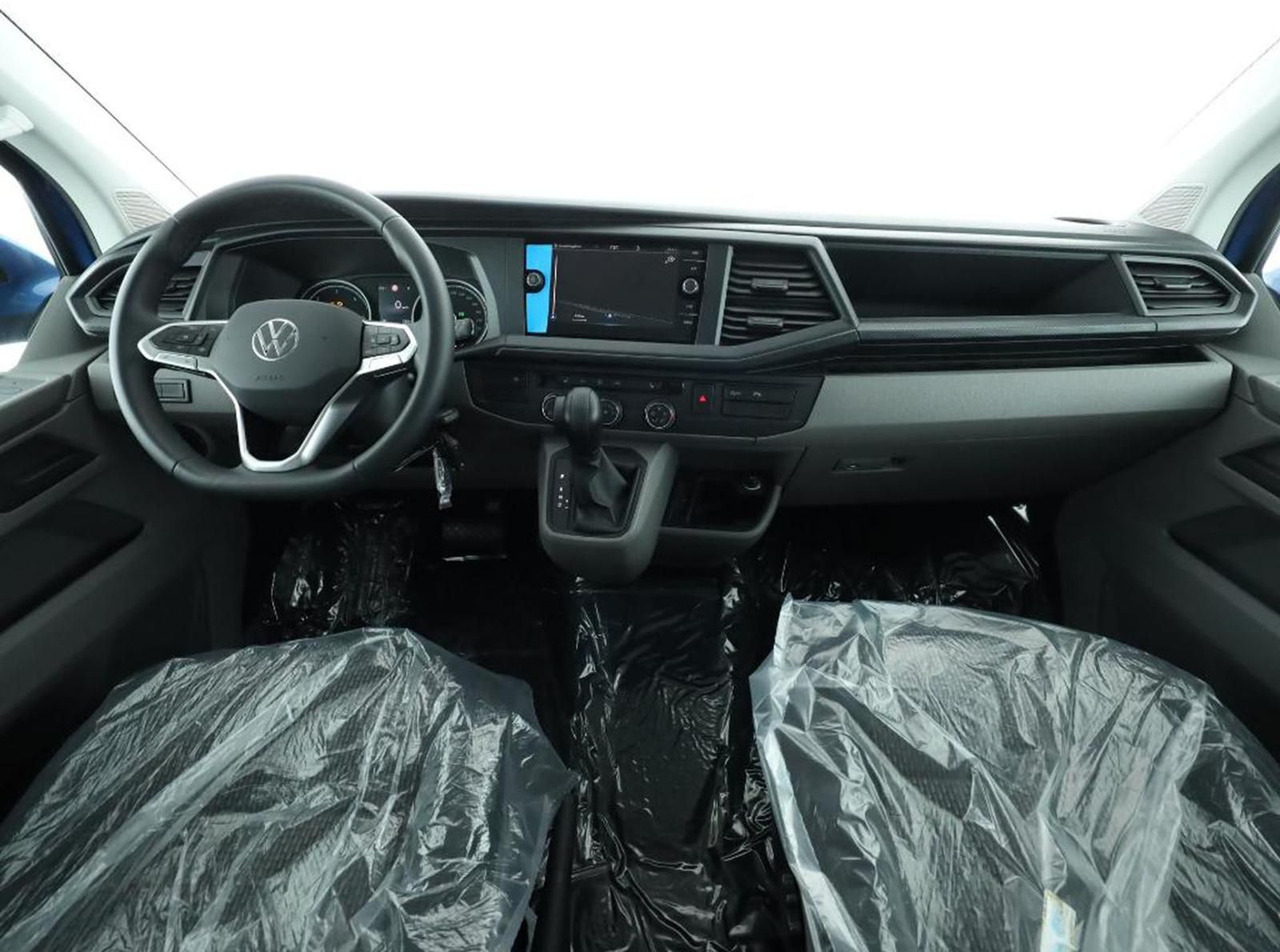 Volkswagen T6.1 Transporter Kombi KR Autom. LED TEMP SITZHZ - Микробус, Пътнически бус: снимка 4 Volkswagen T6.1 Transporter Kombi KR Autom. LED TEMP SITZHZ - Микробус, Пътнически бус: снимка 4
