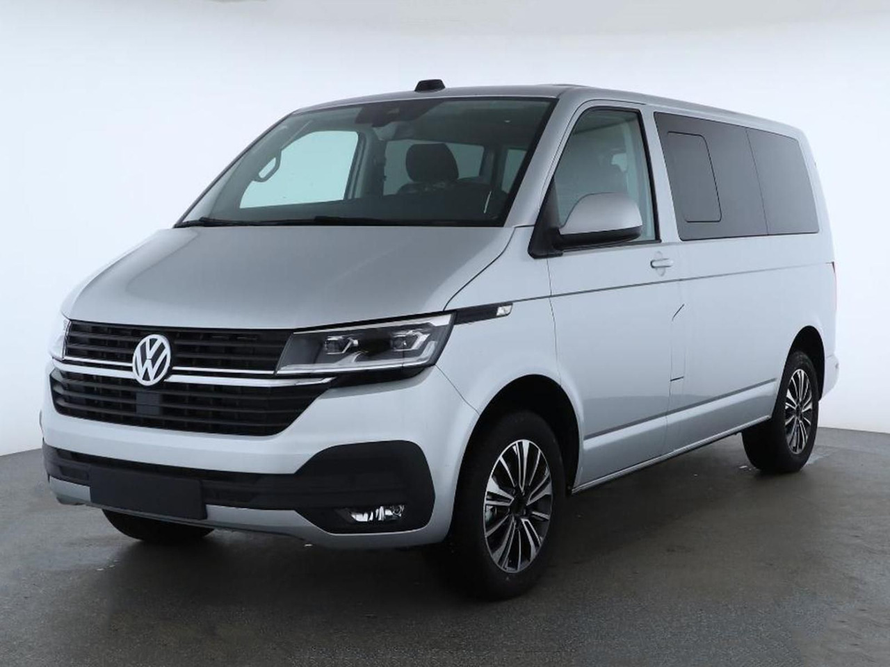 Volkswagen T6.1 Transporter Kombi KR LED STANDHZ ACC NAVI - Комби: снимка 1 Volkswagen T6.1 Transporter Kombi KR LED STANDHZ ACC NAVI - Комби: снимка 1