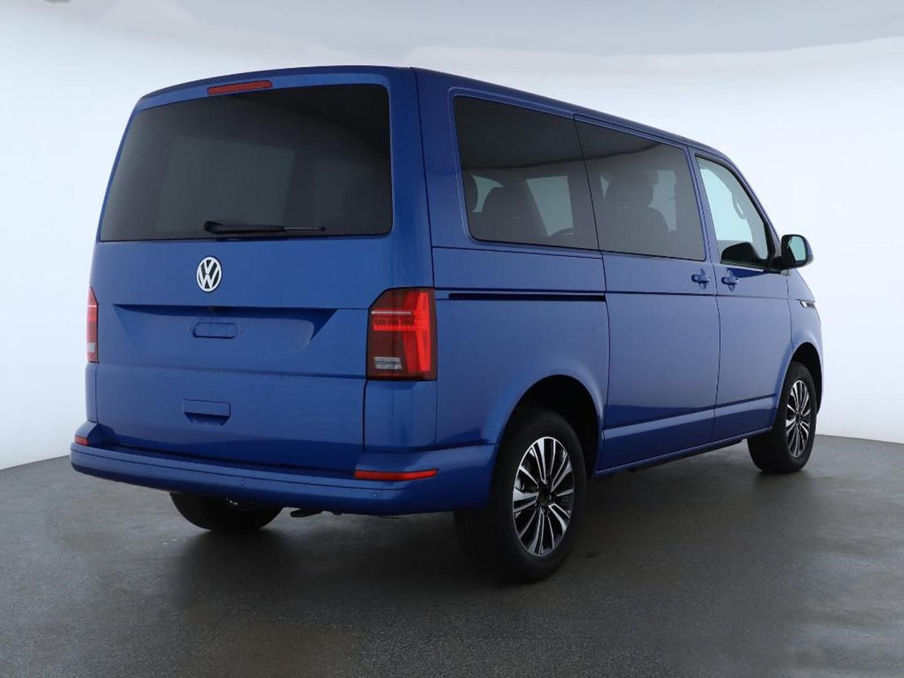 Volkswagen T6.1 Transporter Kombi KR LED STANDHZ ACC NAVI - Комби: снимка 2 Volkswagen T6.1 Transporter Kombi KR LED STANDHZ ACC NAVI - Комби: снимка 2