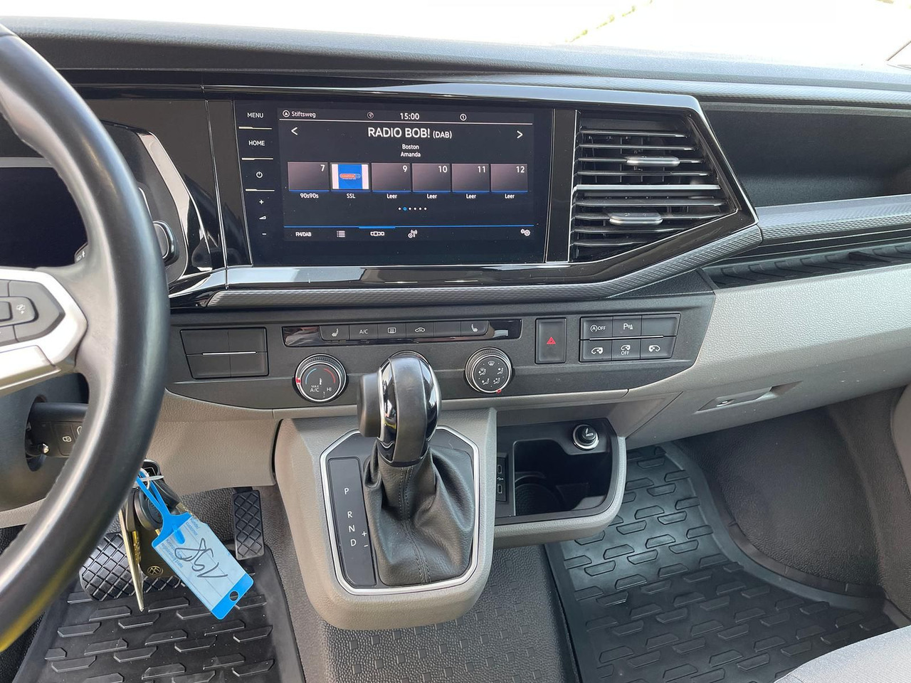 Товарен бус Volkswagen T6.1 Transporter lang 4M LED BEAR LOCK KAM DAB: снимка 16