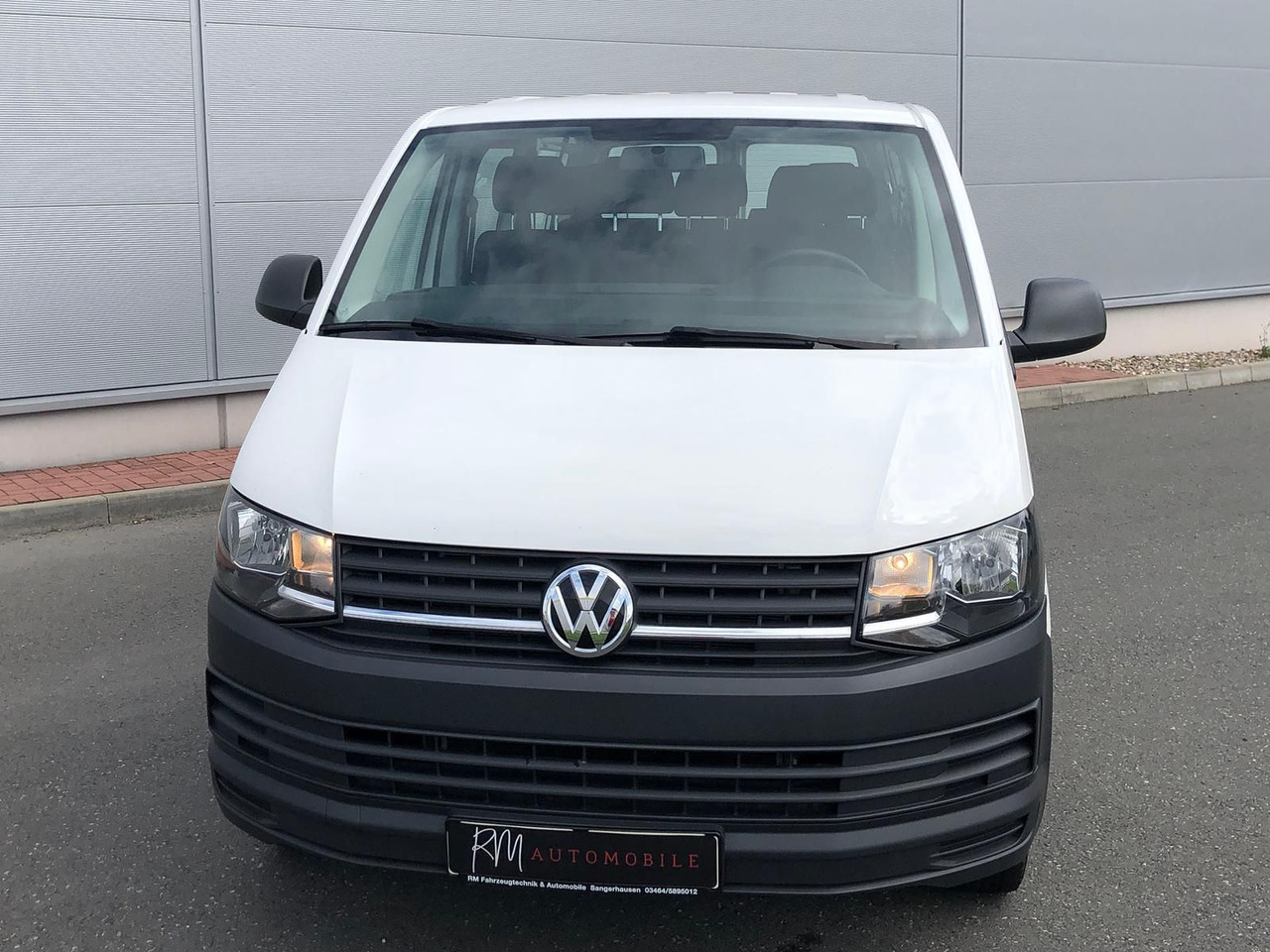 Volkswagen T6 Transporter 2.0 TDI Kombi lang 9-SITZE TEMP - Микробус, Пътнически бус: снимка 4 Volkswagen T6 Transporter 2.0 TDI Kombi lang 9-SITZE TEMP - Микробус, Пътнически бус: снимка 4