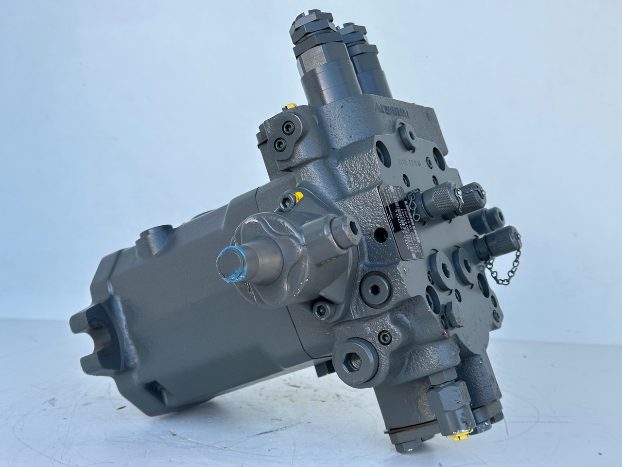 LIEBHERR - LINDE Original Hydromotor Typ:HMF75-02 2560 G 03 mit ID-Nr.10007106. A914 B-LI, A914 LI, A924 B-LI, A924 LI, MG15, MBG12, MG20, MFG10, BG12H #HYX293G00103# - Хидравличен мотор за Колесен багер: снимка 4 LIEBHERR - LINDE Original Hydromotor Typ:HMF75-02 2560 G 03 mit ID-Nr.10007106. A914 B-LI, A914 LI, A924 B-LI, A924 LI, MG15, MBG12, MG20, MFG10, BG12H #HYX293G00103# - Хидравличен мотор за Колесен багер: снимка 4