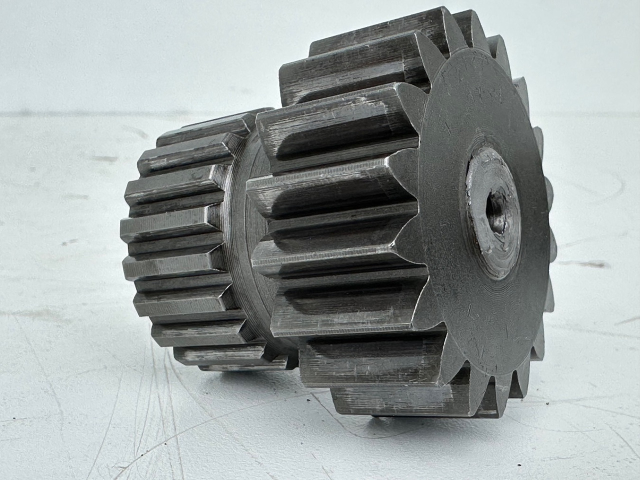 Liebherr - Bonfiglioli Sonnenrad mit ID-Nr.10167165. LTM 1045-3-1-, LTM 1055-1, LTM 1055-3-1-, LTM 1055-3-2-, LTM1070-4-1-, LTM1070-4-2-. #10167165.6088598# - Трансмисия за Строителна техника: снимка 4 Liebherr - Bonfiglioli Sonnenrad mit ID-Nr.10167165. LTM 1045-3-1-, LTM 1055-1, LTM 1055-3-1-, LTM 1055-3-2-, LTM1070-4-1-, LTM1070-4-2-. #10167165.6088598# - Трансмисия за Строителна техника: снимка 4