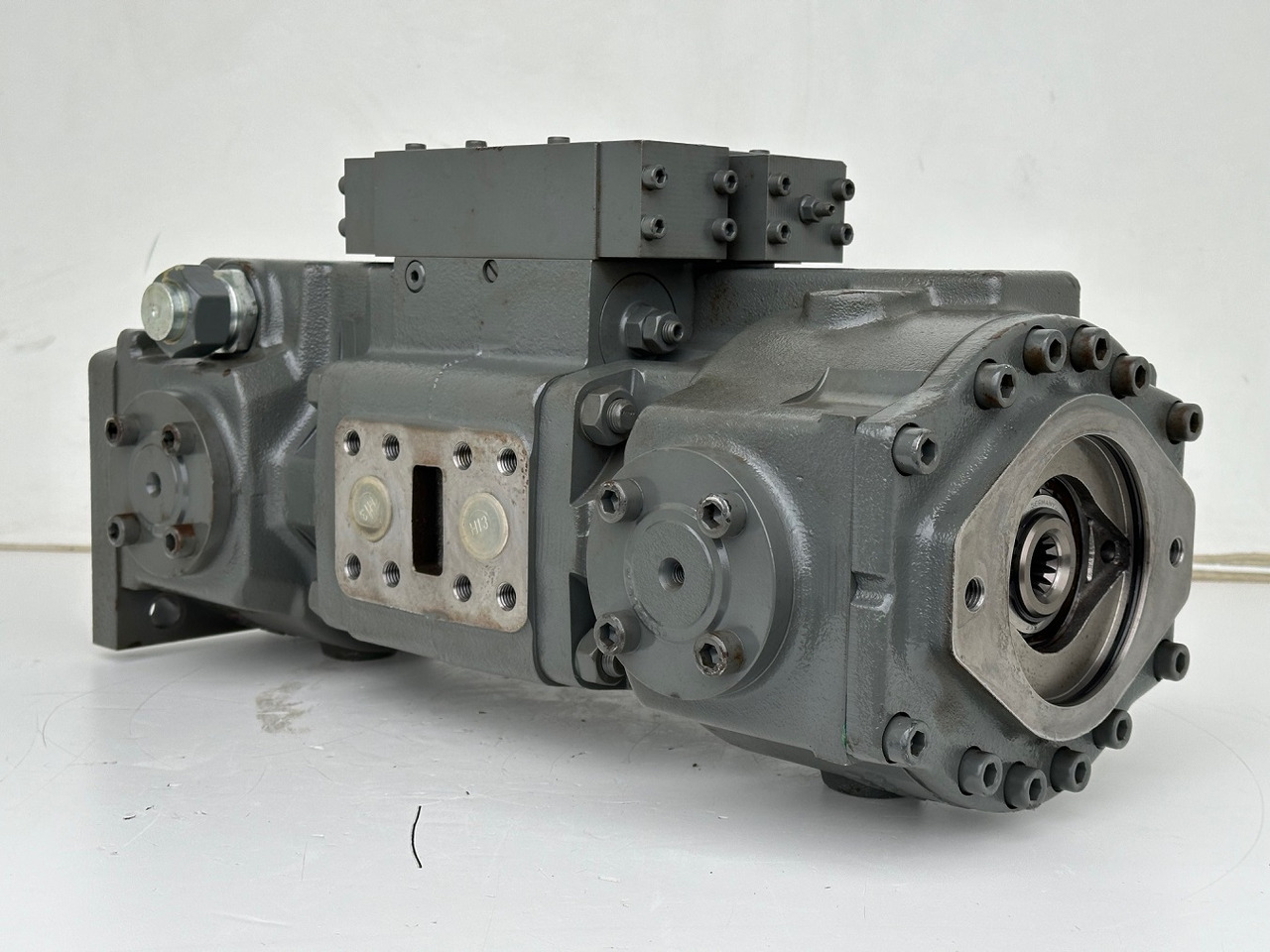 Liebherr Hydraulikdoppelpumpe Typ:LPVD 075. ID-Nr.9076806 - ID-Nr.9279749 - ID-Nr.9880487 - ID-Nr.9073988. A902 IND - A904 IND. #9076806.15495# - Хидравлична помпа за Строителна техника: снимка 5 Liebherr Hydraulikdoppelpumpe Typ:LPVD 075. ID-Nr.9076806 - ID-Nr.9279749 - ID-Nr.9880487 - ID-Nr.9073988. A902 IND - A904 IND. #9076806.15495# - Хидравлична помпа за Строителна техника: снимка 5