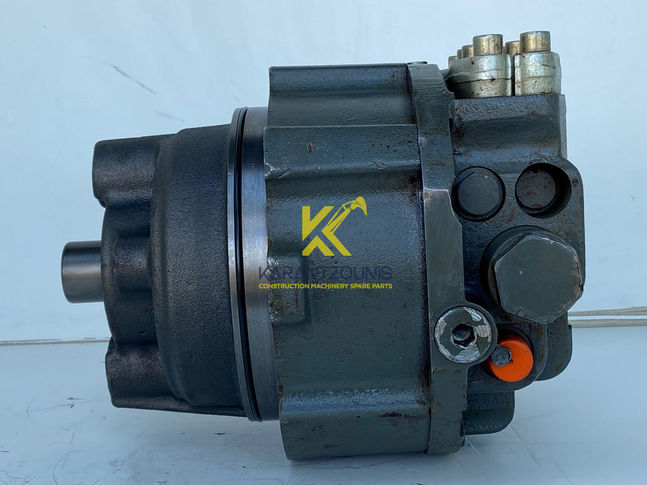 Liebherr Hydraulikeinbaumotor CMVE O 108. ID-Nr.10118562 - ID-Nr.10132610 - ID-Nr.10129048. LOS1916, LOS916, LOS926, R906, R916, R918, R920, R922, R924, R926COMP, R926, R936. #27979# - Хидравличен мотор за Верижен багер: снимка 1 Liebherr Hydraulikeinbaumotor CMVE O 108. ID-Nr.10118562 - ID-Nr.10132610 - ID-Nr.10129048. LOS1916, LOS916, LOS926, R906, R916, R918, R920, R922, R924, R926COMP, R926, R936. #27979# - Хидравличен мотор за Верижен багер: снимка 1