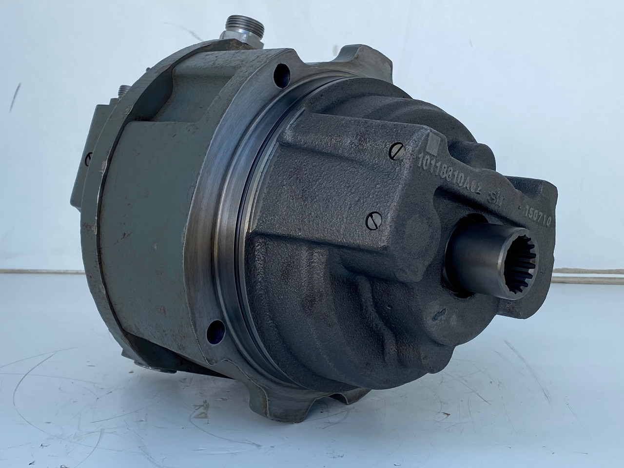 Liebherr Hydraulikeinbaumotor CMVE O 108. ID-Nr.10118562 - ID-Nr.10132610 - ID-Nr.10129048. LOS1916, LOS916, LOS926, R906, R916, R918, R920, R922, R924, R926COMP, R926, R936. #27979# - Хидравличен мотор за Верижен багер: снимка 4 Liebherr Hydraulikeinbaumotor CMVE O 108. ID-Nr.10118562 - ID-Nr.10132610 - ID-Nr.10129048. LOS1916, LOS916, LOS926, R906, R916, R918, R920, R922, R924, R926COMP, R926, R936. #27979# - Хидравличен мотор за Верижен багер: снимка 4