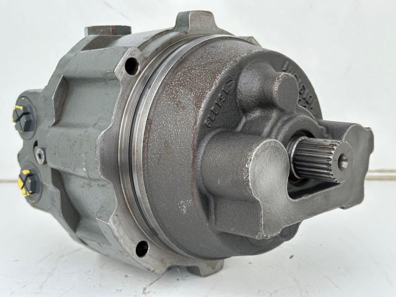 Liebherr Hydraulikeinbaumotor LH46VE 085. ID-Nr.12421312 - ID-Nr.12881023. LO1926, LOS926 K-LC, R922, R924, R926, R926 K-LC, R930 T. #20.38.0978# - Хидравличен мотор за Строителна техника: снимка 2 Liebherr Hydraulikeinbaumotor LH46VE 085. ID-Nr.12421312 - ID-Nr.12881023. LO1926, LOS926 K-LC, R922, R924, R926, R926 K-LC, R930 T. #20.38.0978# - Хидравличен мотор за Строителна техника: снимка 2
