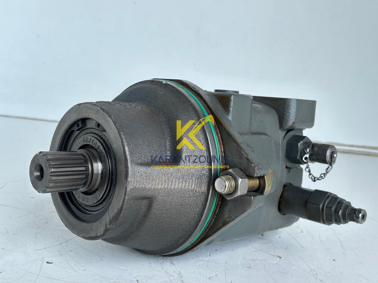 Liebherr Hydraulikeinbaumotor Typ:FMF058, ID-Nr.10122576 - ID-Nr.10145827 - ID-Nr.11371069. LOS1906, P924 COMP , R906, R906 PROTO, R916, R922, R924, R924 COMP, R926 COMP, R926 K LC. #39780# - Хидравличен мотор за Багер: снимка 1 Liebherr Hydraulikeinbaumotor Typ:FMF058, ID-Nr.10122576 - ID-Nr.10145827 - ID-Nr.11371069. LOS1906, P924 COMP , R906, R906 PROTO, R916, R922, R924, R924 COMP, R926 COMP, R926 K LC. #39780# - Хидравличен мотор за Багер: снимка 1