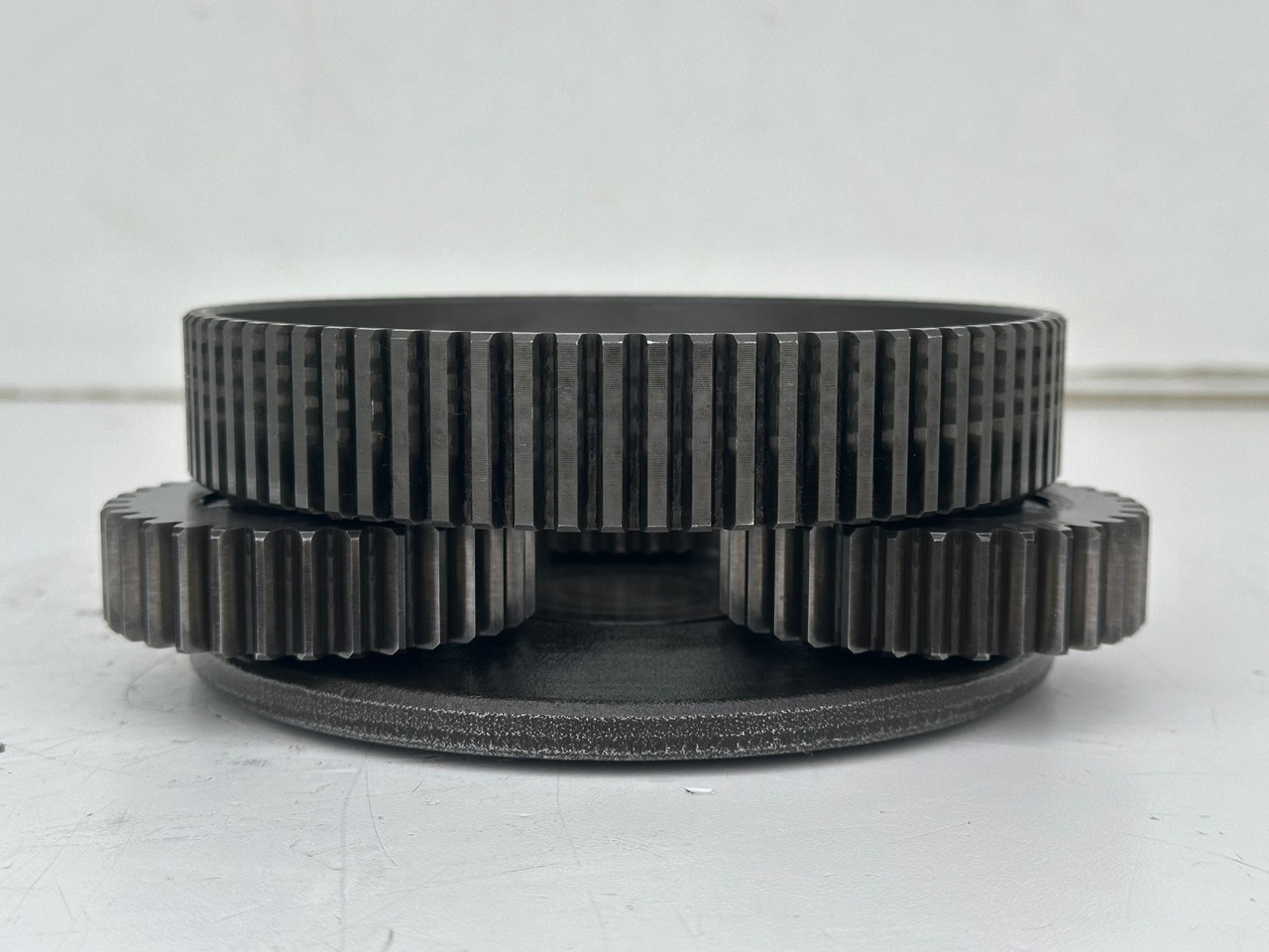 Liebherr Lamellenträger ID-Nr.944179403 mit Planetenträger ID-Nr.944178303 und Planetenrad ID-Nr.944177903. SAT200/277. #PL.P.LA.GH# - Редуктор на въртене за Багер: снимка 3 Liebherr Lamellenträger ID-Nr.944179403 mit Planetenträger ID-Nr.944178303 und Planetenrad ID-Nr.944177903. SAT200/277. #PL.P.LA.GH# - Редуктор на въртене за Багер: снимка 3