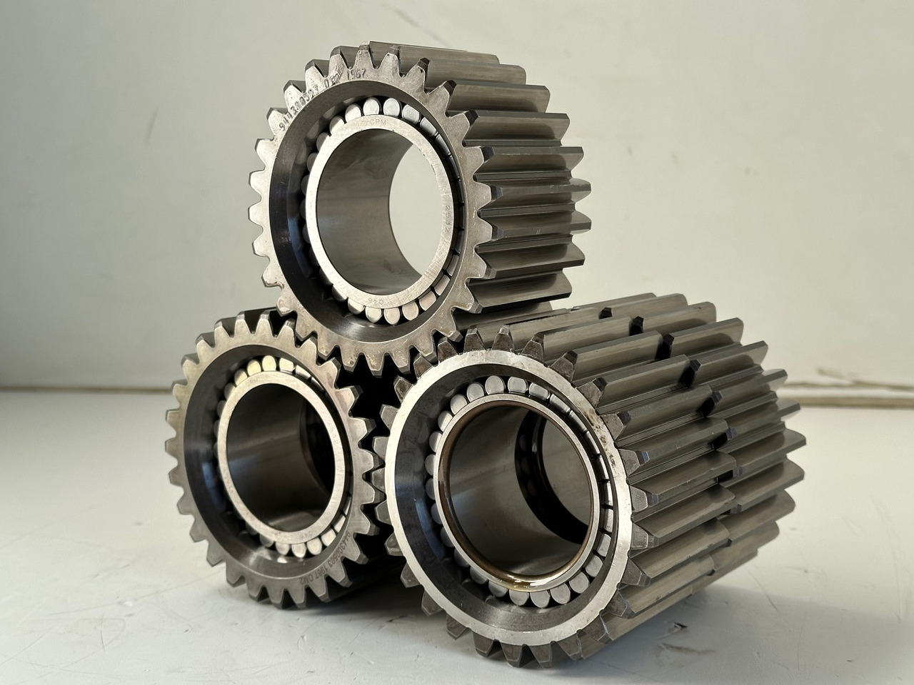 Liebherr Planetenrad ID-Nr.9443004 - ID-Nr.944300403. FAT400-FAT400/018-FAT400P018-FAT400P063-FAT400P073-FAT400P092. R934 IND,R906,R914,R916,R922,R924,R932,R934,R936,R942,R944. #944300503.18.12# - Ходов редуктор за Верижен багер: снимка 1 Liebherr Planetenrad ID-Nr.9443004 - ID-Nr.944300403. FAT400-FAT400/018-FAT400P018-FAT400P063-FAT400P073-FAT400P092. R934 IND,R906,R914,R916,R922,R924,R932,R934,R936,R942,R944. #944300503.18.12# - Ходов редуктор за Верижен багер: снимка 1