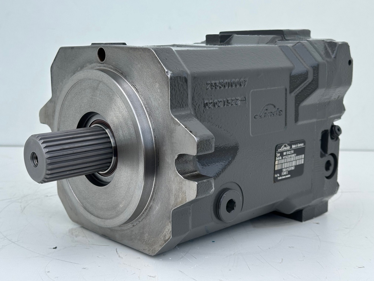 Linde Verstellmotor-Axialkolbenmotor Typ:HMV135-02 2710. #HMV135-02.2710# - Хидравличен мотор: снимка 1 Linde Verstellmotor-Axialkolbenmotor Typ:HMV135-02 2710. #HMV135-02.2710# - Хидравличен мотор: снимка 1