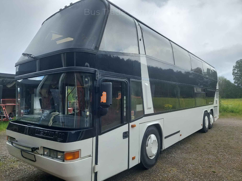 NEOPLAN Skyliner N122/3 - Туристически автобус: снимка 2 NEOPLAN Skyliner N122/3 - Туристически автобус: снимка 2