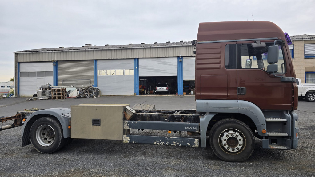 MAN TGA 18.430 4x2 (Nr. 6167) - Шаси кабина: снимка 4 MAN TGA 18.430 4x2 (Nr. 6167) - Шаси кабина: снимка 4