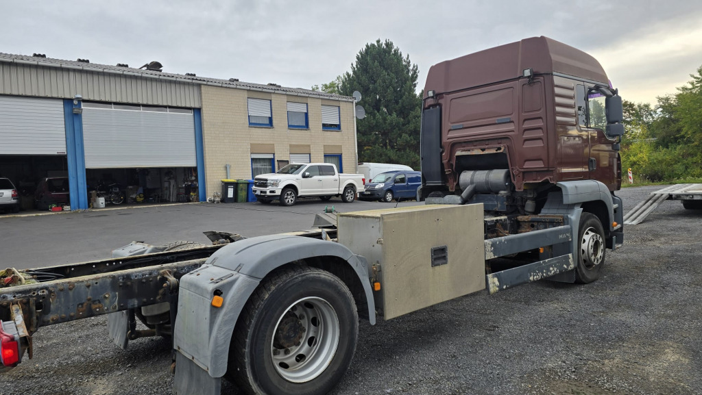 MAN TGA 18.430 4x2 (Nr. 6167) - Шаси кабина: снимка 5 MAN TGA 18.430 4x2 (Nr. 6167) - Шаси кабина: снимка 5