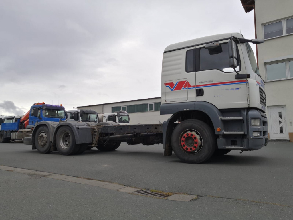 MAN TGA 26.350 6x2 (Nr. 4998) - Шаси кабина: снимка 1 MAN TGA 26.350 6x2 (Nr. 4998) - Шаси кабина: снимка 1