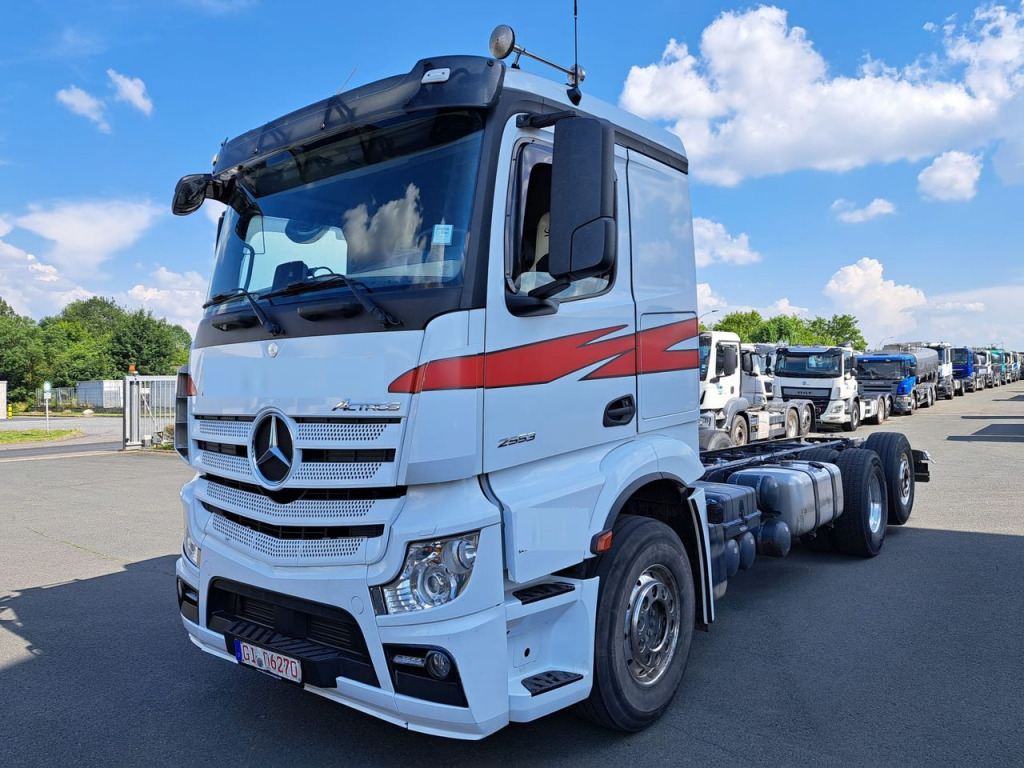 Mercedes Benz 2553 Actros 6x2 (Nr. 5804) - Шаси кабина: снимка 2 Mercedes Benz 2553 Actros 6x2 (Nr. 5804) - Шаси кабина: снимка 2