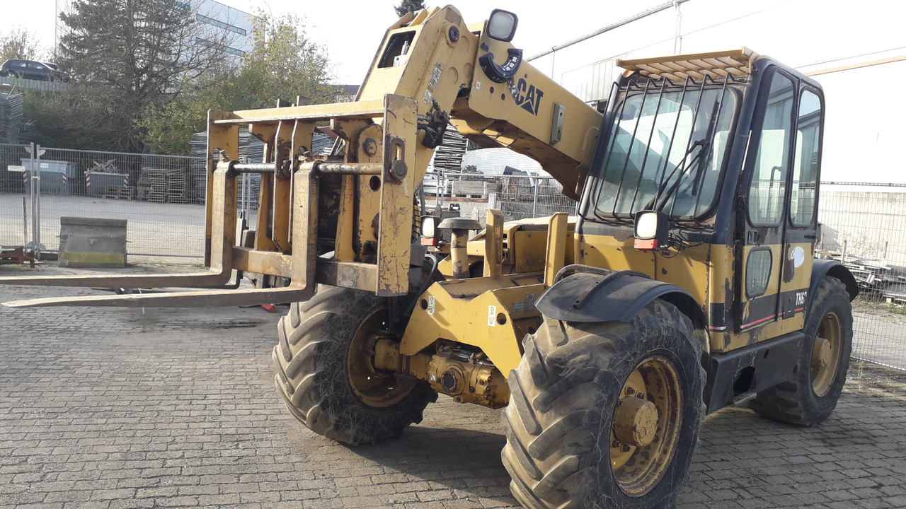 CATERPILLAR TH62 - Колесен товарач: снимка 1 CATERPILLAR TH62 - Колесен товарач: снимка 1