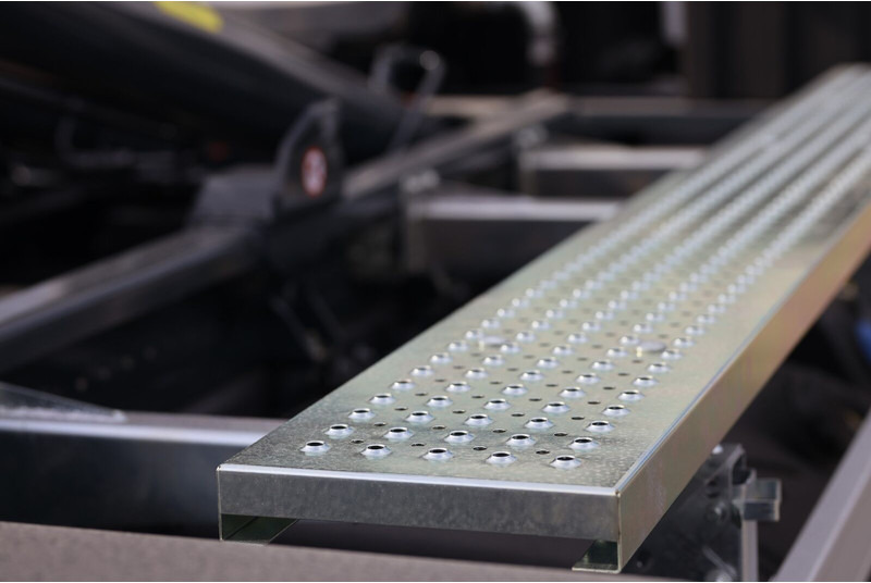 Renault D 18 HIGH P - Мултилифт с кука камион: снимка 3 Renault D 18 HIGH P - Мултилифт с кука камион: снимка 3