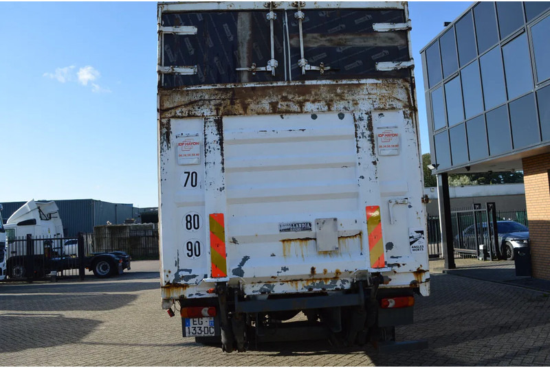 DAF CF 250 * EURO3 * MANUAL * 4X2 * - Камион с брезент: снимка 4 DAF CF 250 * EURO3 * MANUAL * 4X2 * - Камион с брезент: снимка 4