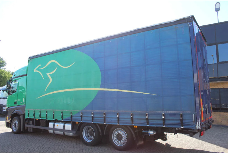 Mercedes-Benz Actros 2642 * EURO6 * 6X2 * - Камион с брезент: снимка 3 Mercedes-Benz Actros 2642 * EURO6 * 6X2 * - Камион с брезент: снимка 3