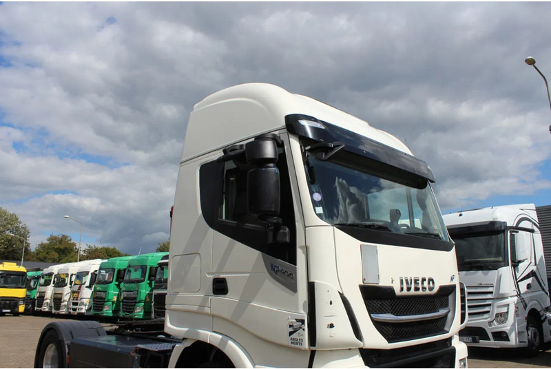 Iveco STRALIS 400 * RETARDER * CNG * 4X2 * LOW KM * - Влекач: снимка 5 Iveco STRALIS 400 * RETARDER * CNG * 4X2 * LOW KM * - Влекач: снимка 5