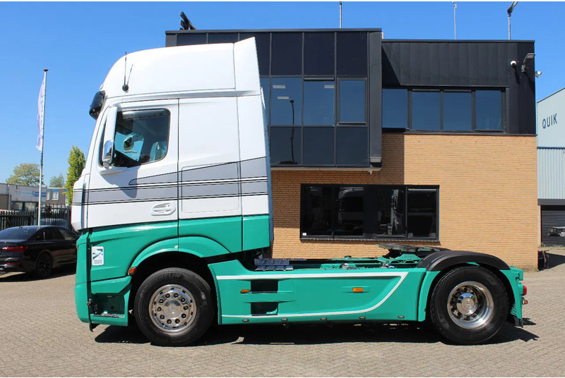 Mercedes-Benz Actros 1845 * EURO6 * 4X2 * 2 TANK * - Влекач: снимка 2 Mercedes-Benz Actros 1845 * EURO6 * 4X2 * 2 TANK * - Влекач: снимка 2