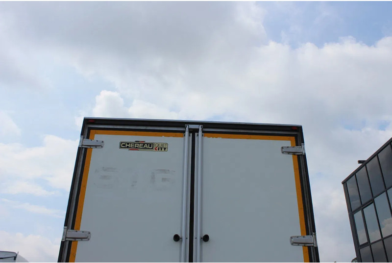 Volvo FM 330 * EURO5 * CARRIER SUPRA SILENT MT * - Рефрижератор камион: снимка 3 Volvo FM 330 * EURO5 * CARRIER SUPRA SILENT MT * - Рефрижератор камион: снимка 3
