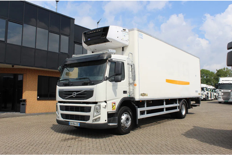 Volvo FM 330 * EURO5 * CARRIER SUPRA SILENT MT * - Рефрижератор камион: снимка 1 Volvo FM 330 * EURO5 * CARRIER SUPRA SILENT MT * - Рефрижератор камион: снимка 1