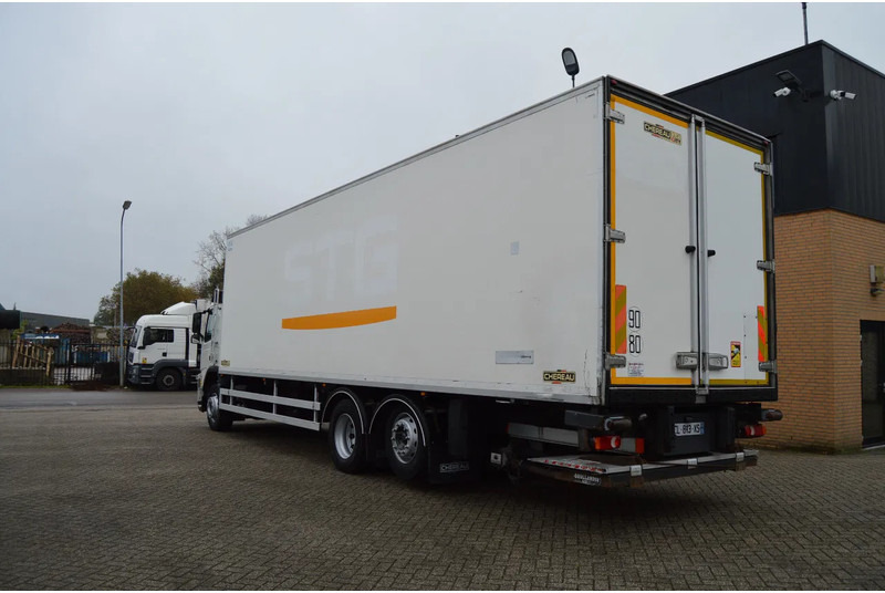 Volvo FM 370 * EURO5 * CARRIER SUPRA 950 SILENT * 6X2 * - Рефрижератор камион: снимка 2 Volvo FM 370 * EURO5 * CARRIER SUPRA 950 SILENT * 6X2 * - Рефрижератор камион: снимка 2