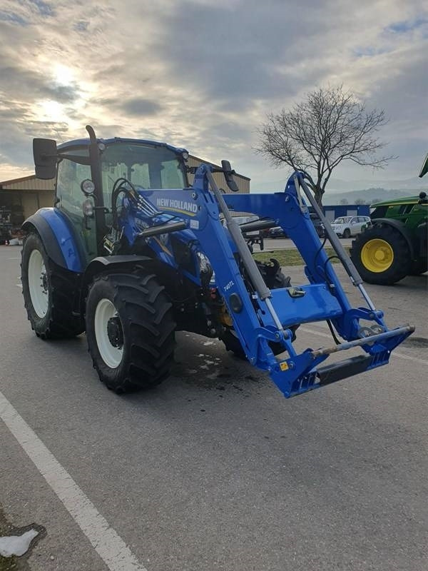 New Holland T 5.115 - Трактор: снимка 1 New Holland T 5.115 - Трактор: снимка 1