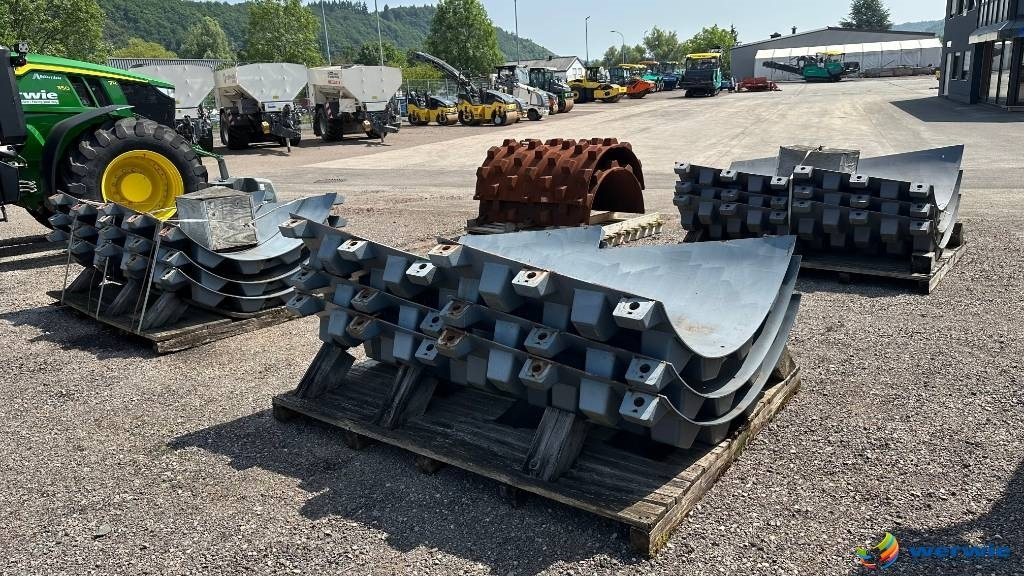 Hamm HAMM + VOLVO Stampffußschalen - Резервни части за Валяк: снимка 4 Hamm HAMM + VOLVO Stampffußschalen - Резервни части за Валяк: снимка 4