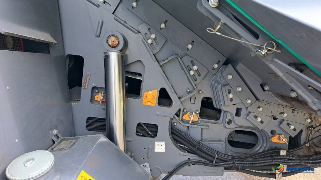 Техника за слагане на асфалт Vögele MT 3000-3i: снимка 20