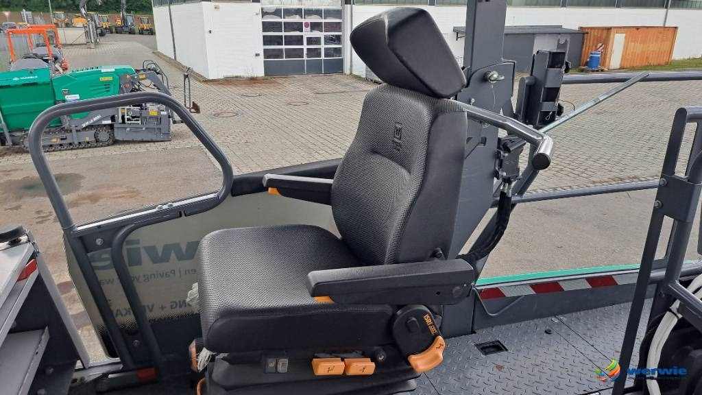 Техника за слагане на асфалт Vögele MT 3000-3i: снимка 27