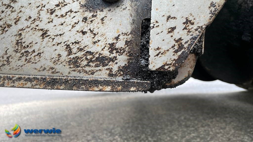 Асфалтополагач Vögele SUPER 1303-3i / AB340-3TV (1,80 - 3,40 m): снимка 12 Асфалтополагач Vögele SUPER 1303-3i / AB340-3TV (1,80 - 3,40 m): снимка 12