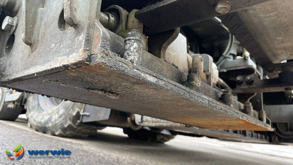 Асфалтополагач Vögele SUPER 1303-3i / AB340-3TV (1,80 - 3,40 m): снимка 21 Асфалтополагач Vögele SUPER 1303-3i / AB340-3TV (1,80 - 3,40 m): снимка 21