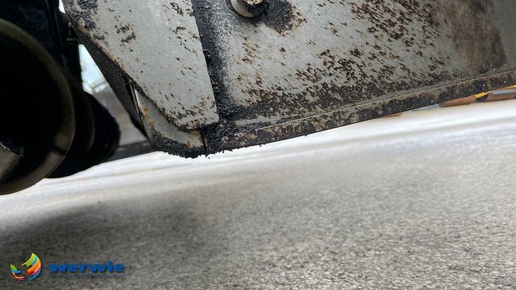 Асфалтополагач Vögele SUPER 1303-3i / AB340-3TV (1,80 - 3,40 m): снимка 18 Асфалтополагач Vögele SUPER 1303-3i / AB340-3TV (1,80 - 3,40 m): снимка 18