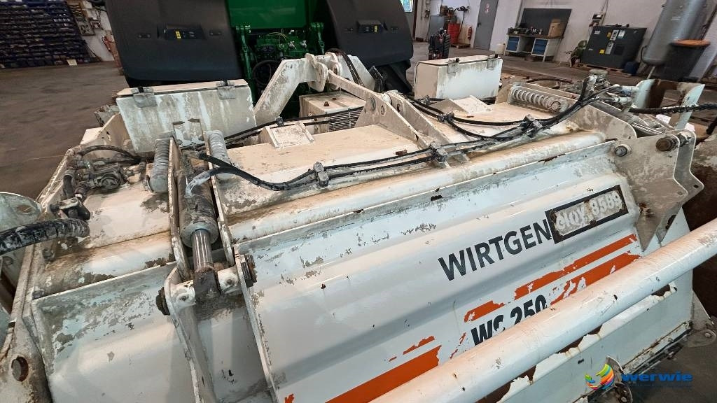 Wirtgen WS 250 - Техника за слагане на асфалт: снимка 5 Wirtgen WS 250 - Техника за слагане на асфалт: снимка 5