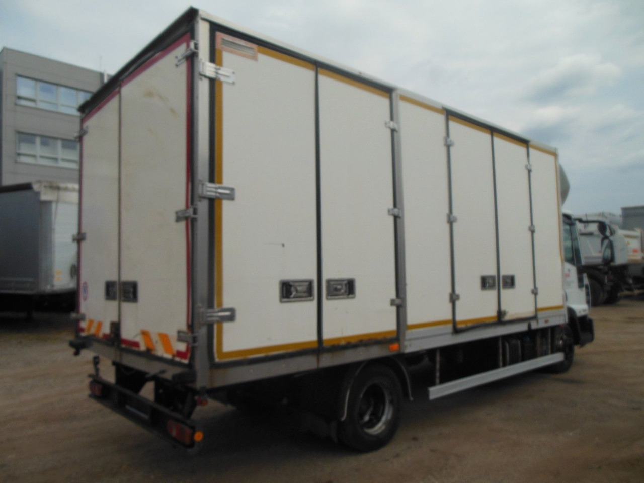 Iveco EUROCARGO 75E14 - Лекотоварен автомобил фургон: снимка 3 Iveco EUROCARGO 75E14 - Лекотоварен автомобил фургон: снимка 3