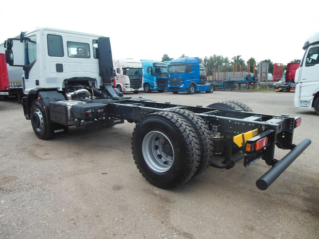 Iveco EUROCARGO ML 180E28/P, PTO - Шаси кабина: снимка 4 Iveco EUROCARGO ML 180E28/P, PTO - Шаси кабина: снимка 4