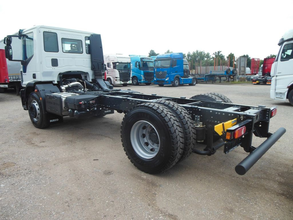 Iveco EUROCARGO ML 180E28/P, PTO - Шаси кабина: снимка 4 Iveco EUROCARGO ML 180E28/P, PTO - Шаси кабина: снимка 4