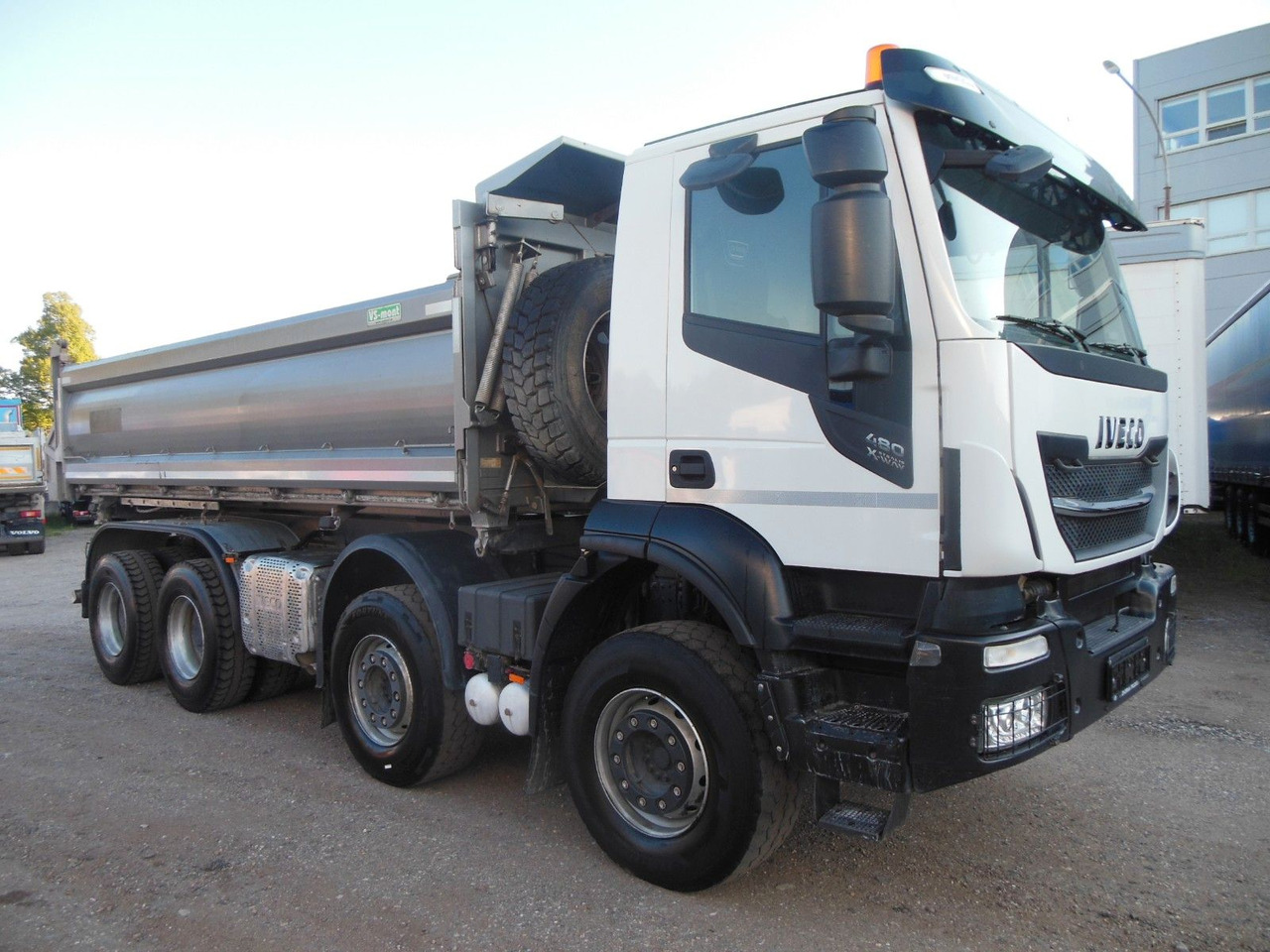 Iveco STRALIS X-WAY 480, 8X4, BORDMATIC, AHK, TOP!!! - Самосвал камион: снимка 2 Iveco STRALIS X-WAY 480, 8X4, BORDMATIC, AHK, TOP!!! - Самосвал камион: снимка 2
