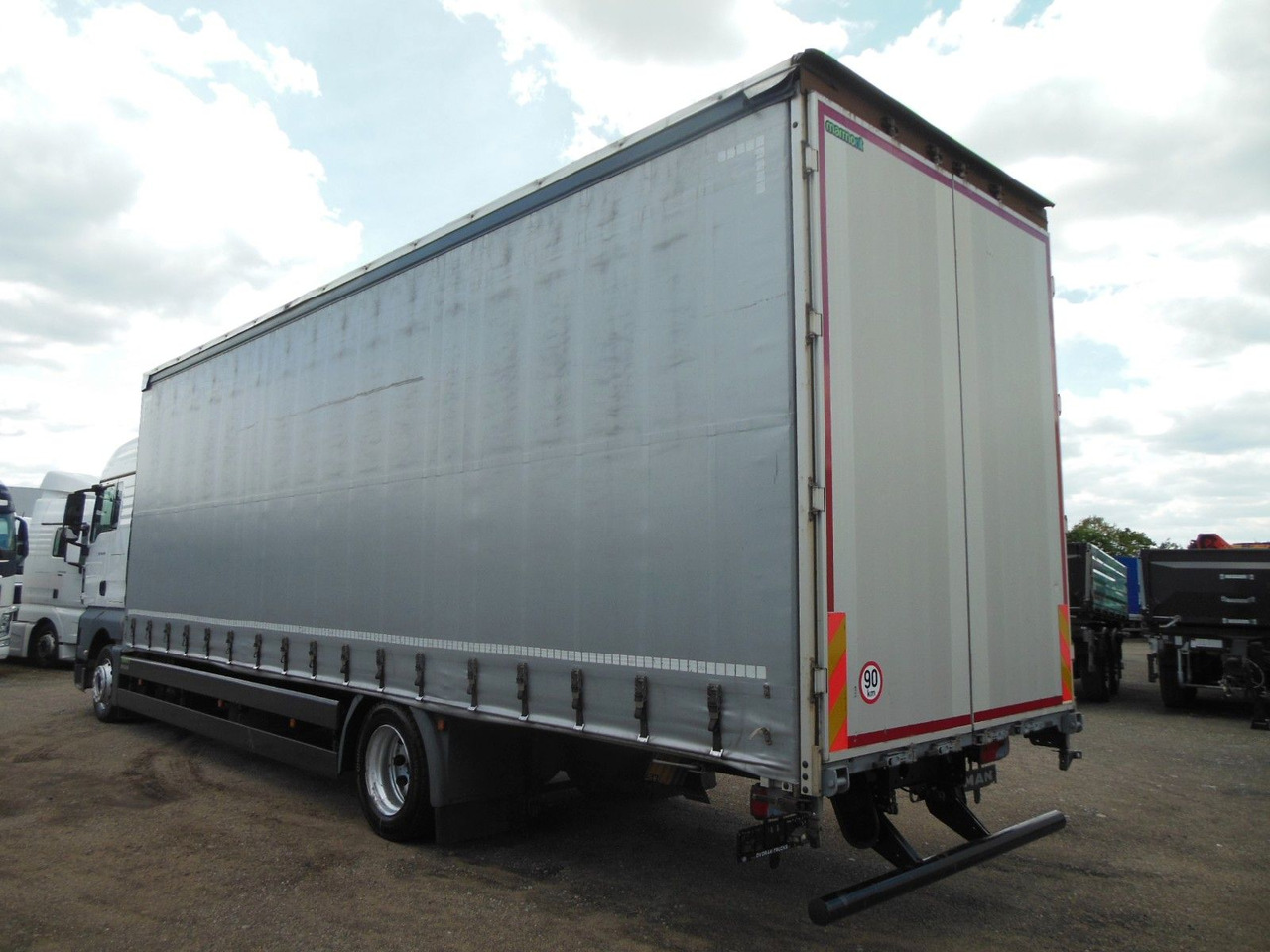 MAN TGX 18.460, XLX, VOLL LUFT, PRITSCHE 9,2M, TOP!! - Камион с брезент: снимка 4 MAN TGX 18.460, XLX, VOLL LUFT, PRITSCHE 9,2M, TOP!! - Камион с брезент: снимка 4