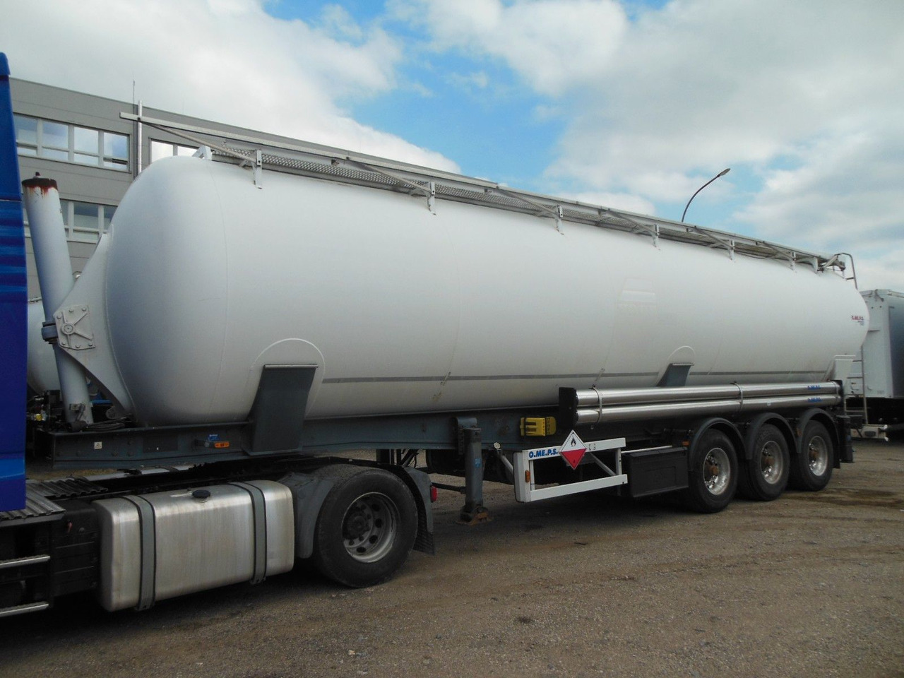 O.ME.P.S. CR 60, ADR, 60.000L - Цистерна за насипни товари: снимка 1 O.ME.P.S. CR 60, ADR, 60.000L - Цистерна за насипни товари: снимка 1